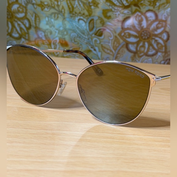 Tom Ford Zeila cat-eye sunglasses gold-tone metal frame and mirrored lenses